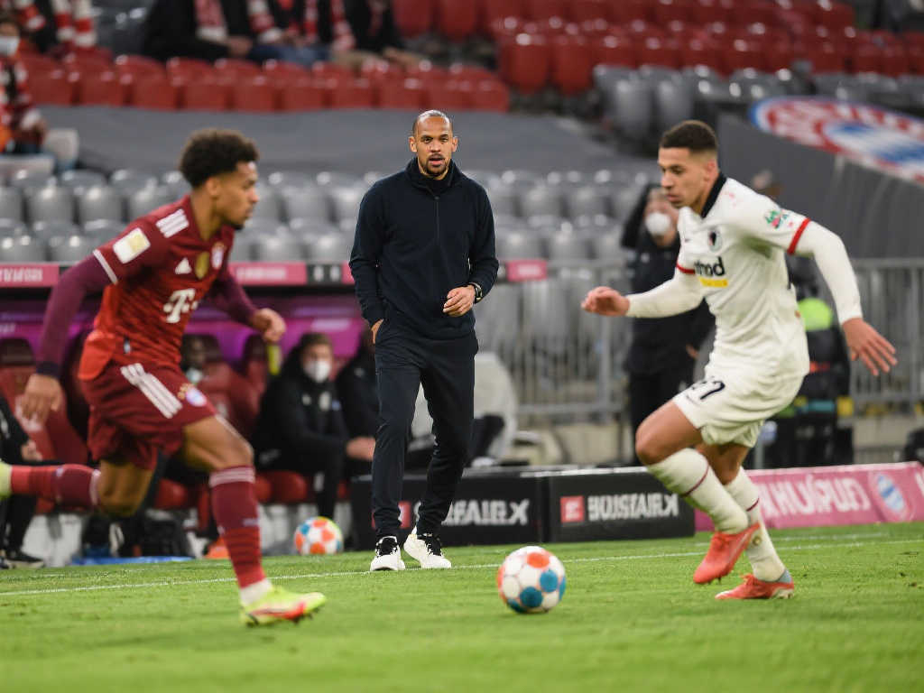 队的首次亮 队的首次亮